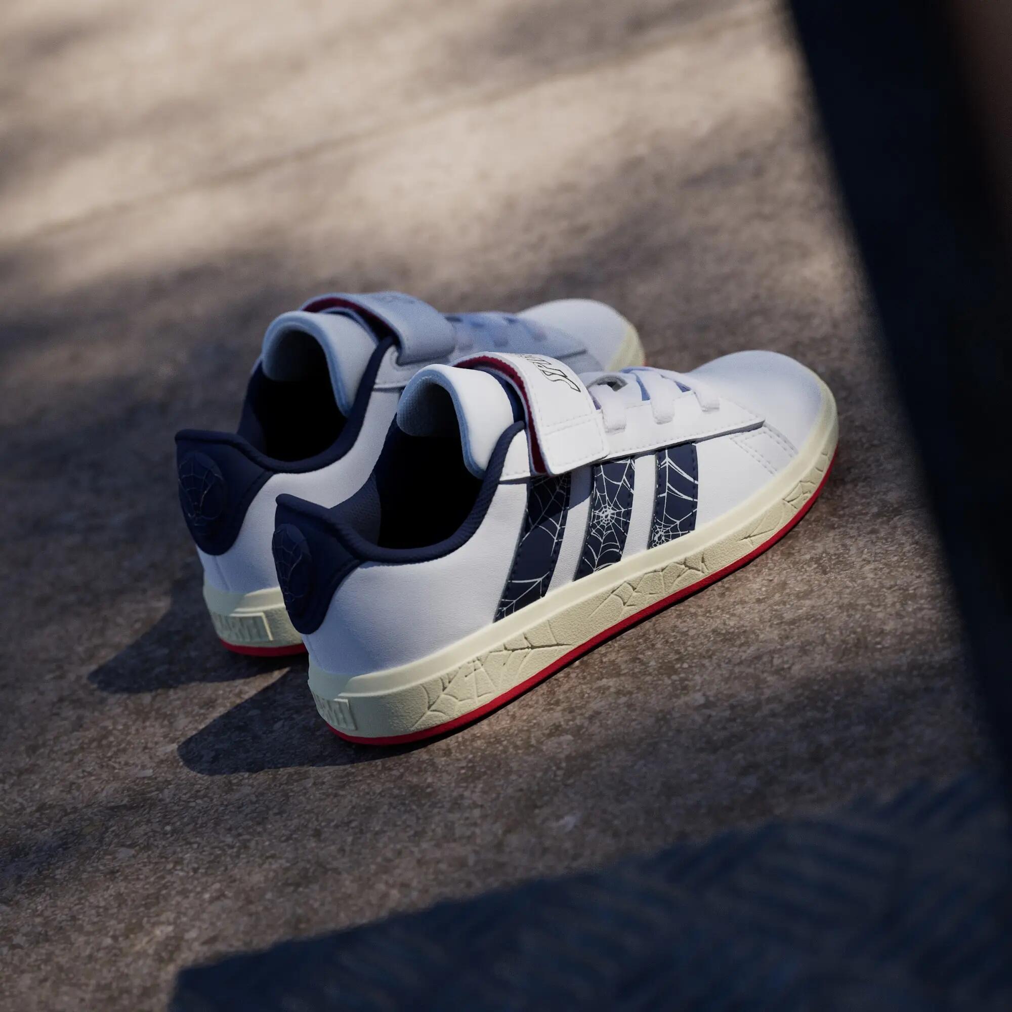 SAPATILHAS ADIDAS MARVEL SPIDER-MAN GRAND COURT PARA CRIANÇA 14/15