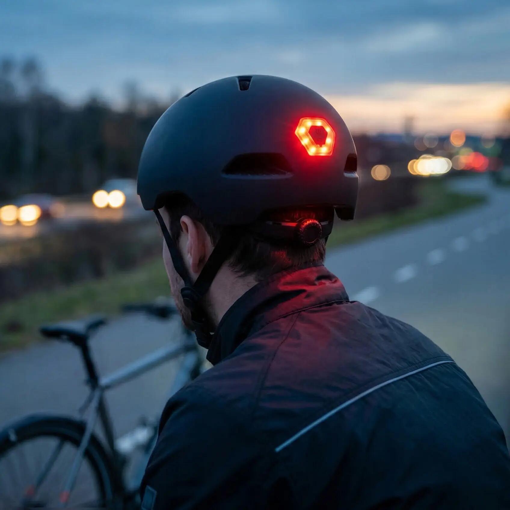 Casque Vayox Street VA0423 avec visière et LED 55-58cm 11/16