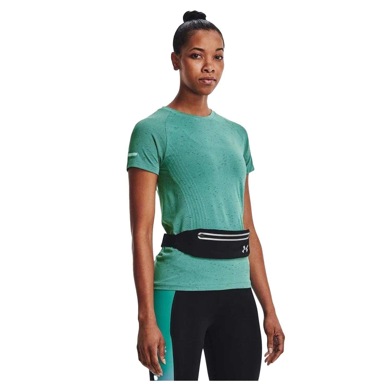 UNDER ARMOUR picture
