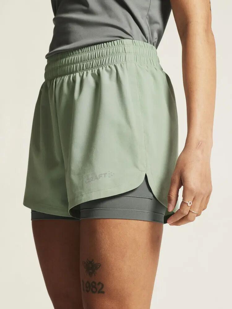 craft ADV Essence 2-In-1 Shorts 2 W – Calção 2‑em‑1 com legging interior 7/7