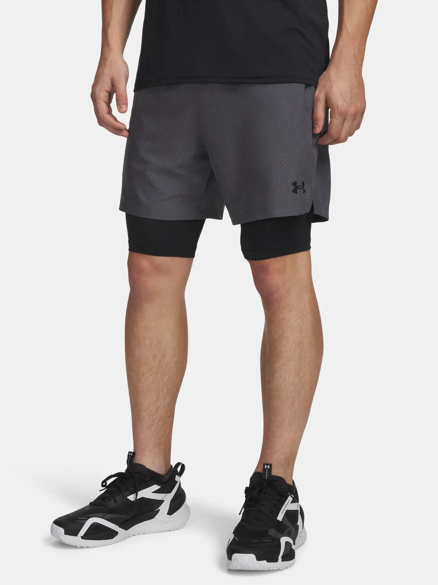UNDER ARMOUR picture