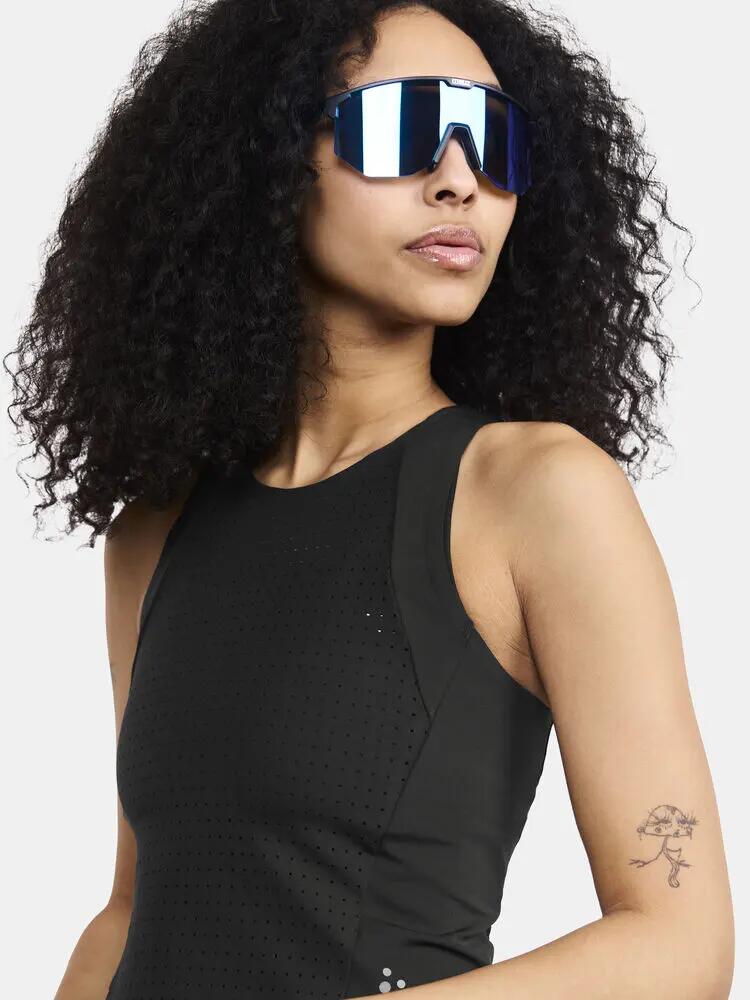 craft ADV TONE Perforiertes Tanktop Damen – Schwarz, Enge Cropped-Passform 4/6
