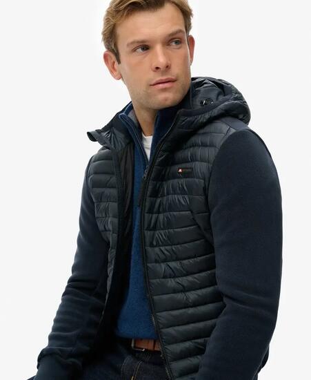 superdry Kapuzen Storm Fleece Hybrid Jacke, wattiert und Fleece-Ärmel – Black