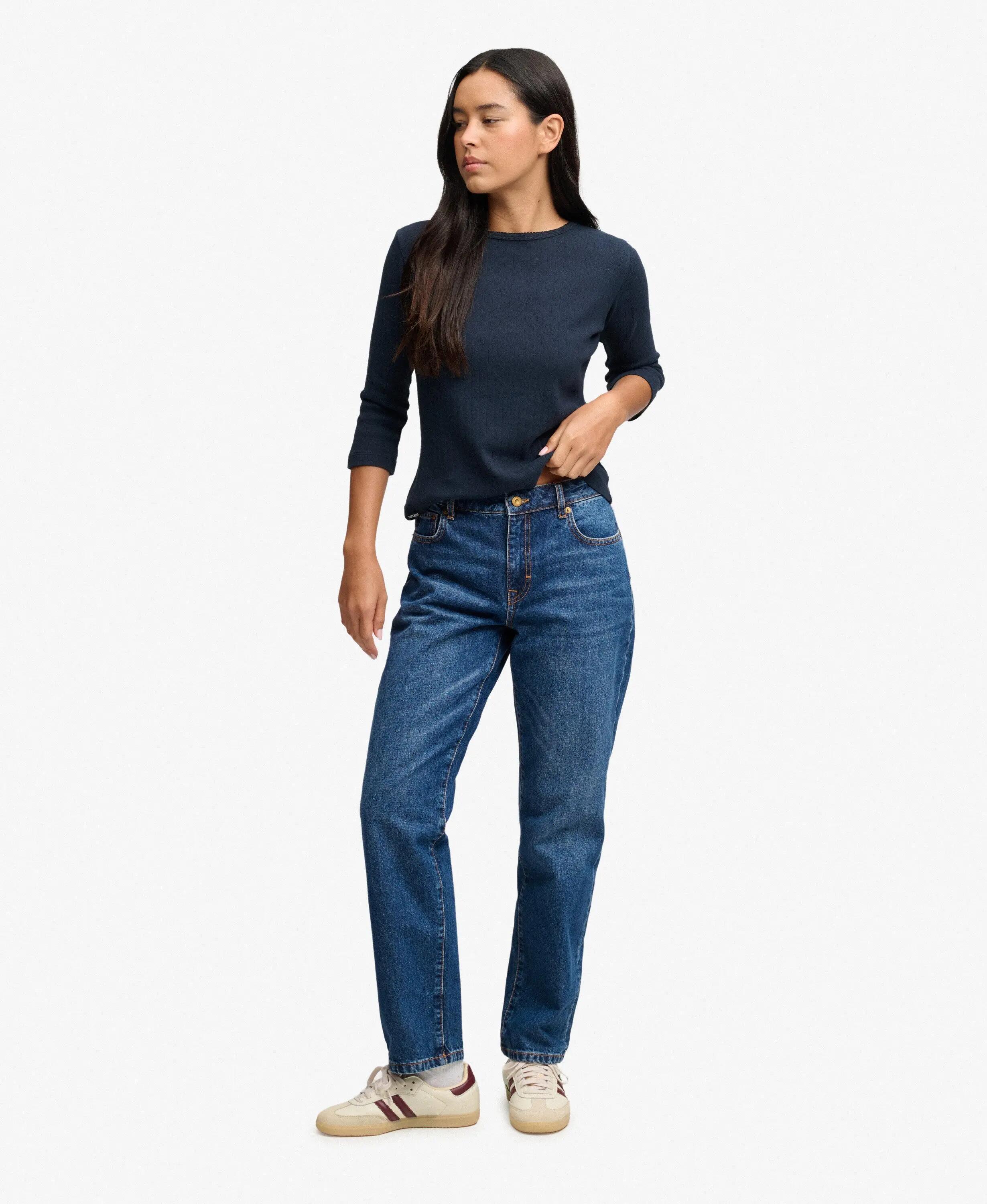 Azul escuro