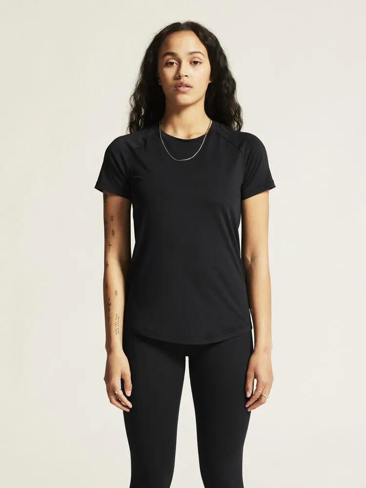 craft Collective SS Tee W em poliéster reciclado, corte regular 6/7