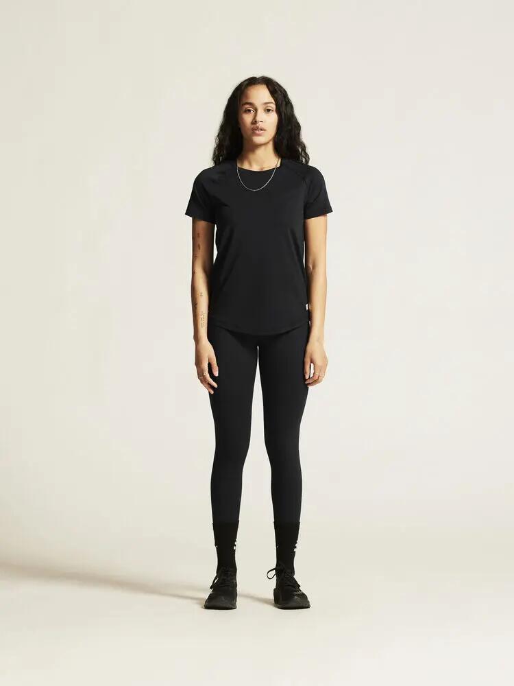 craft Collective SS Tee W em poliéster reciclado, corte regular 2/7