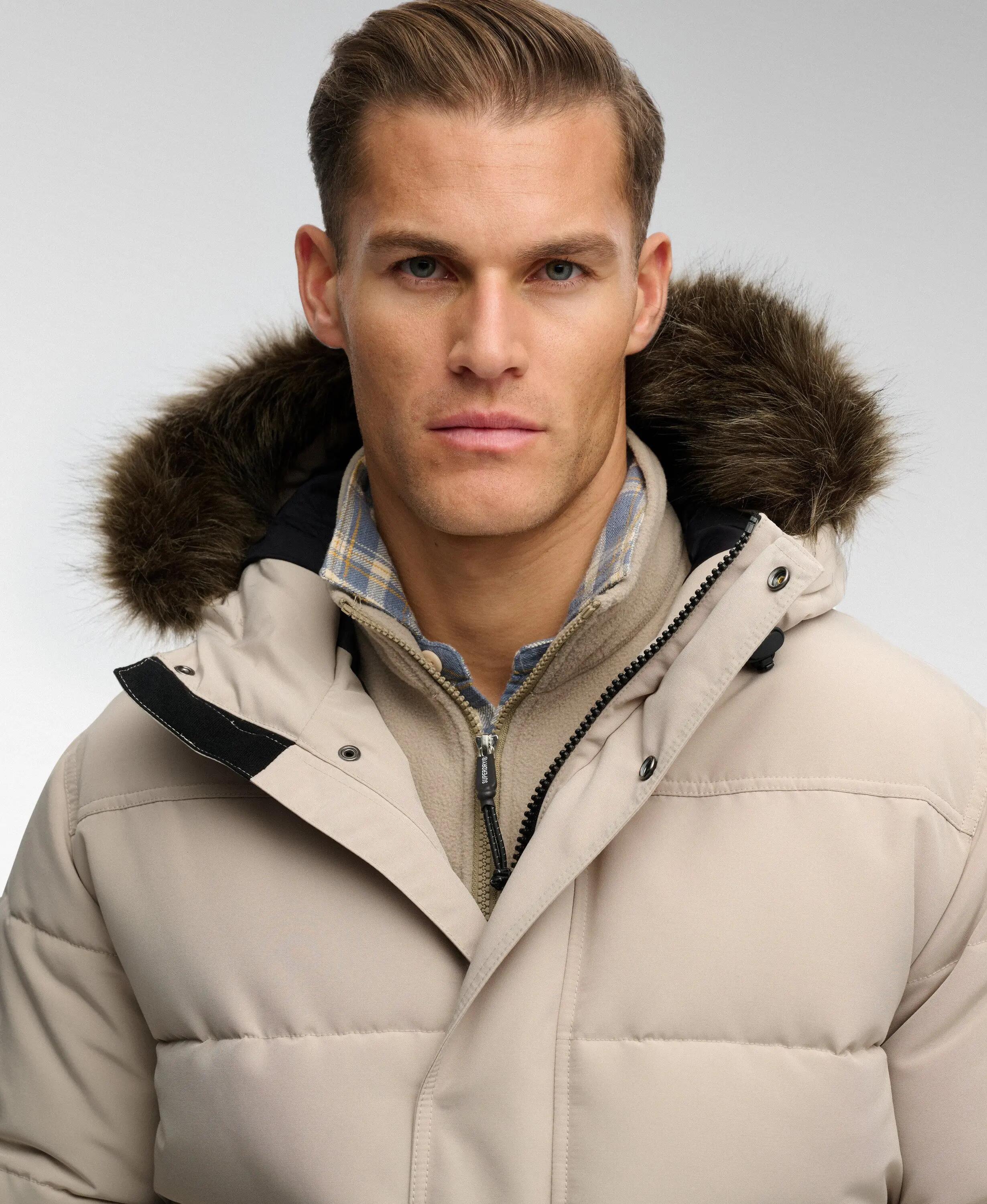 superdry Everest Hooded Puffer Bomber Jacket – casaco acolchoado com capuz 4/6