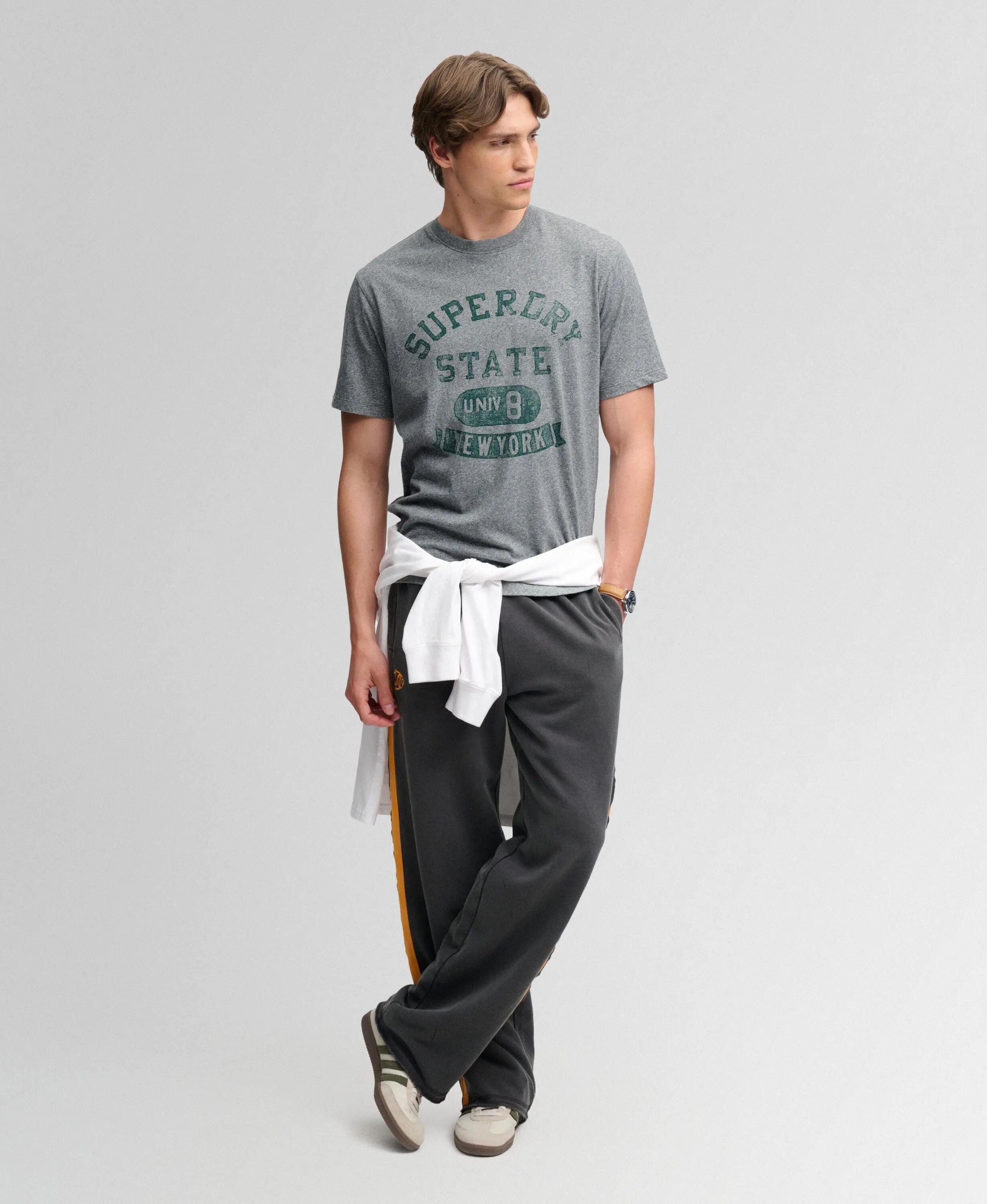superdry T-Shirt Athletic Essentials Taglio Loose 3/7