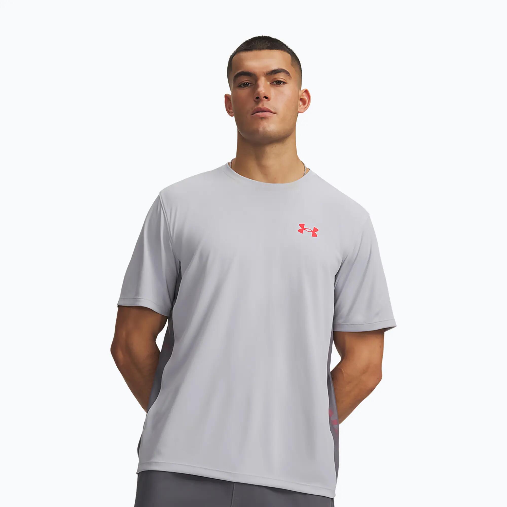 UNDER ARMOUR picture