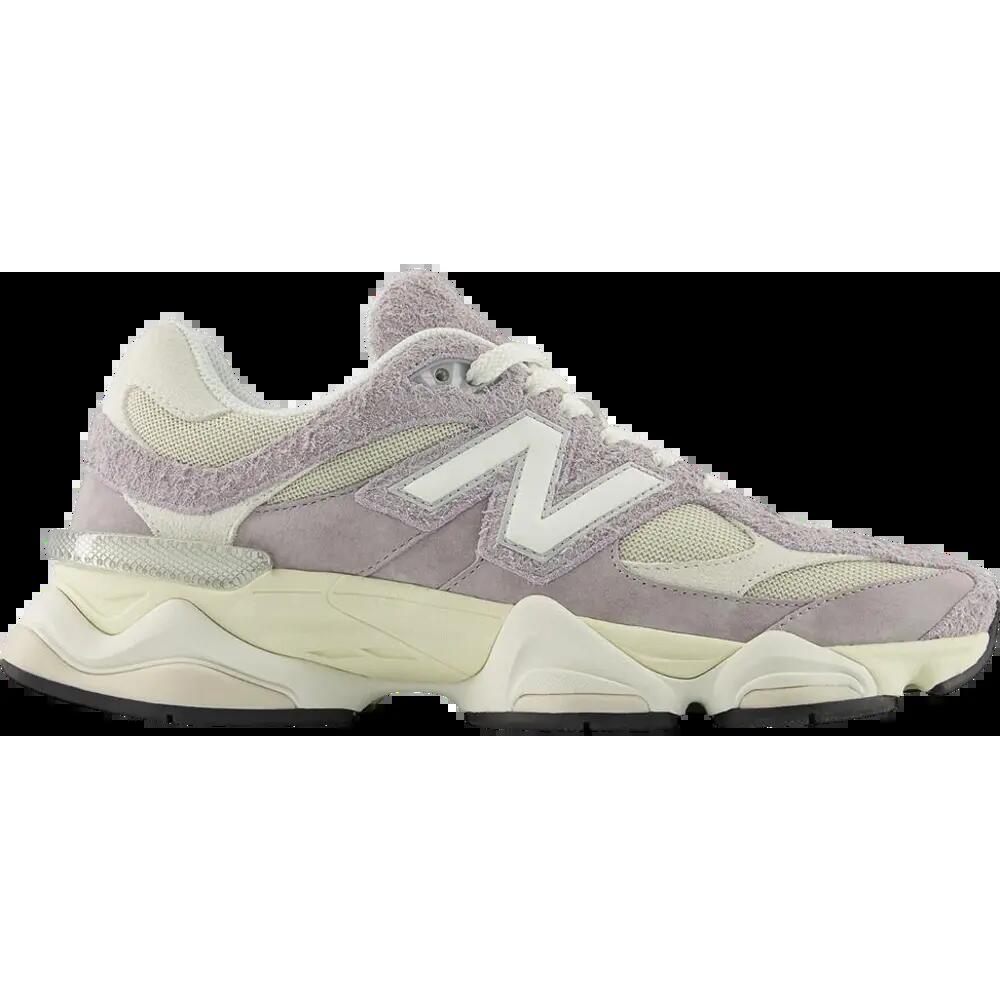 NEW BALANCE picture