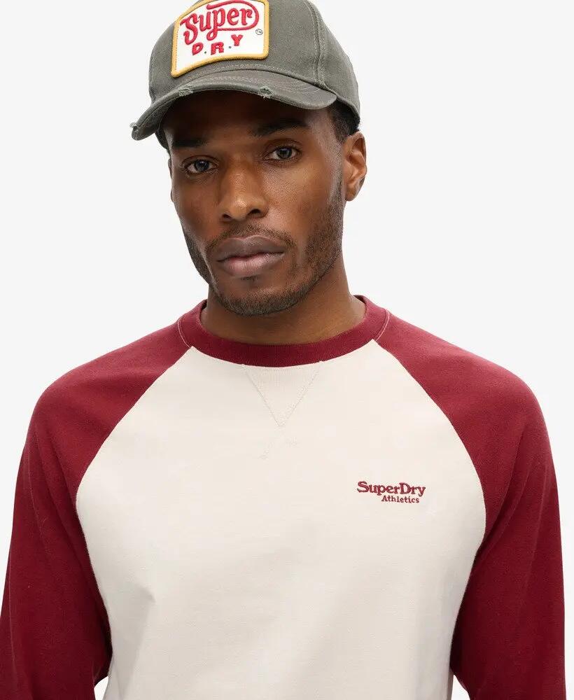 superdry Essential Logo Baseball Ls Top em algodão biológico – White Sand/Rich 3/6