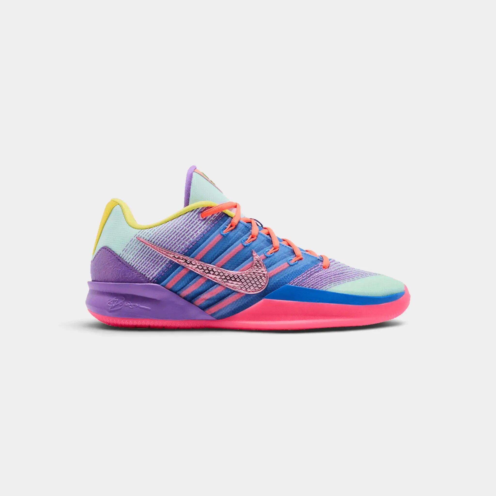 NIKE picture