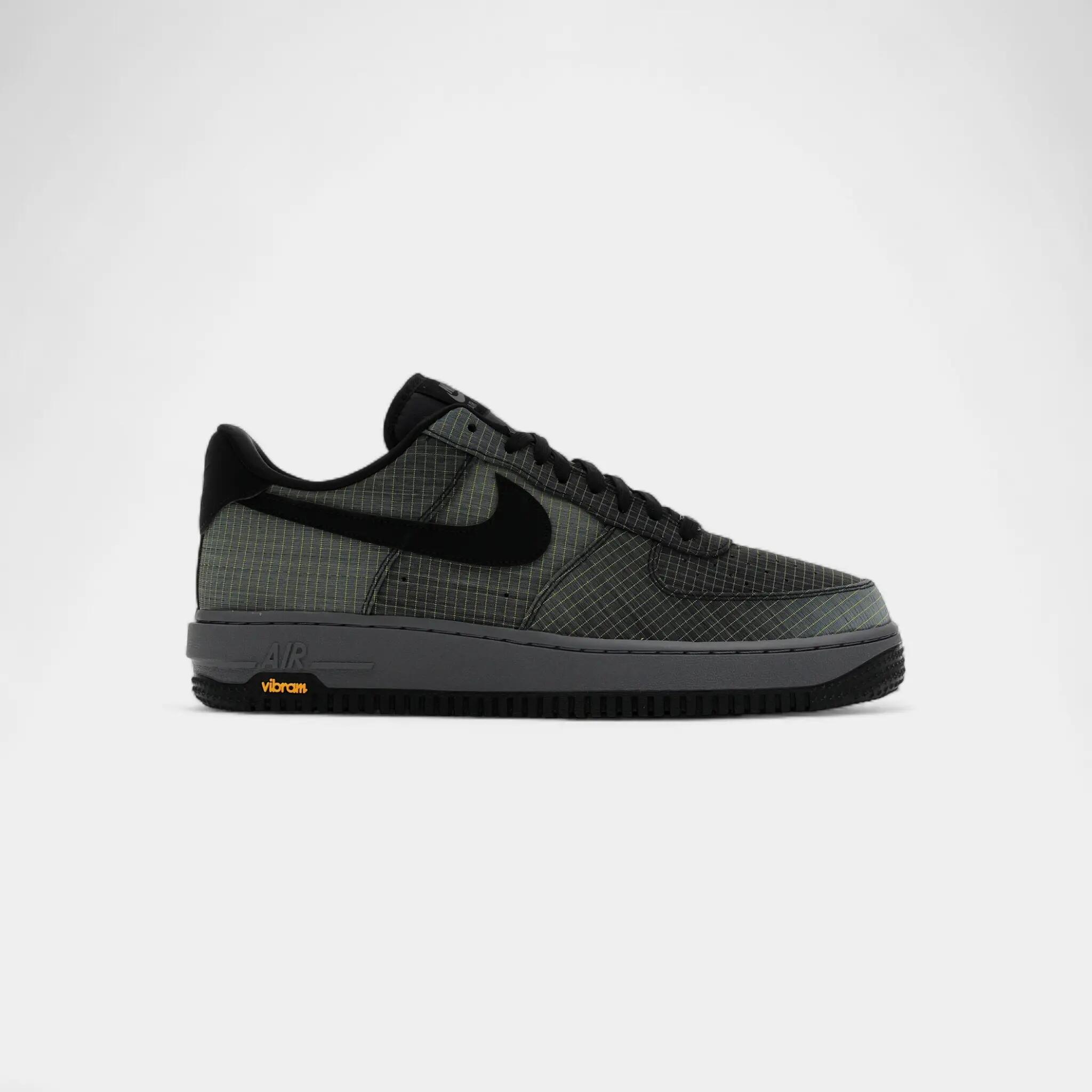 NIKE picture