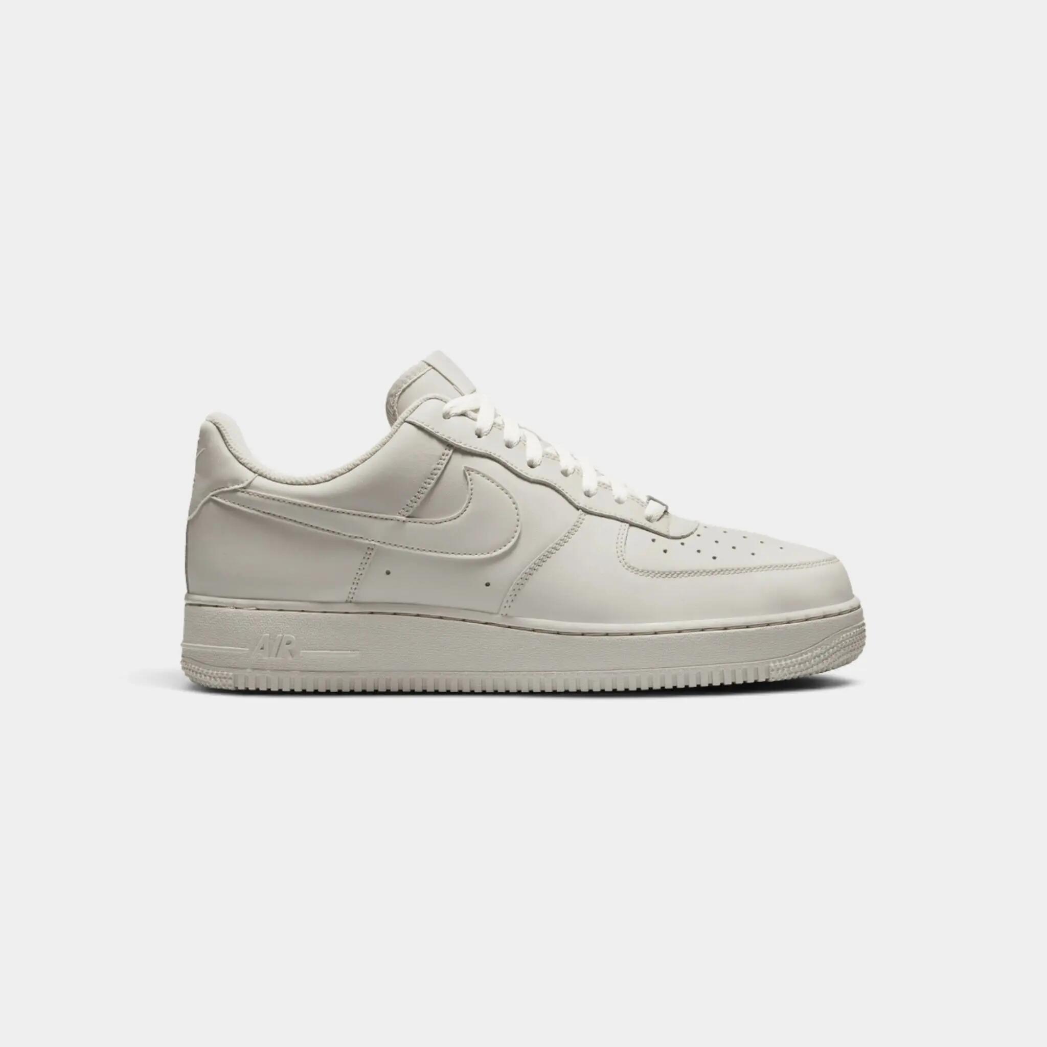 NIKE picture