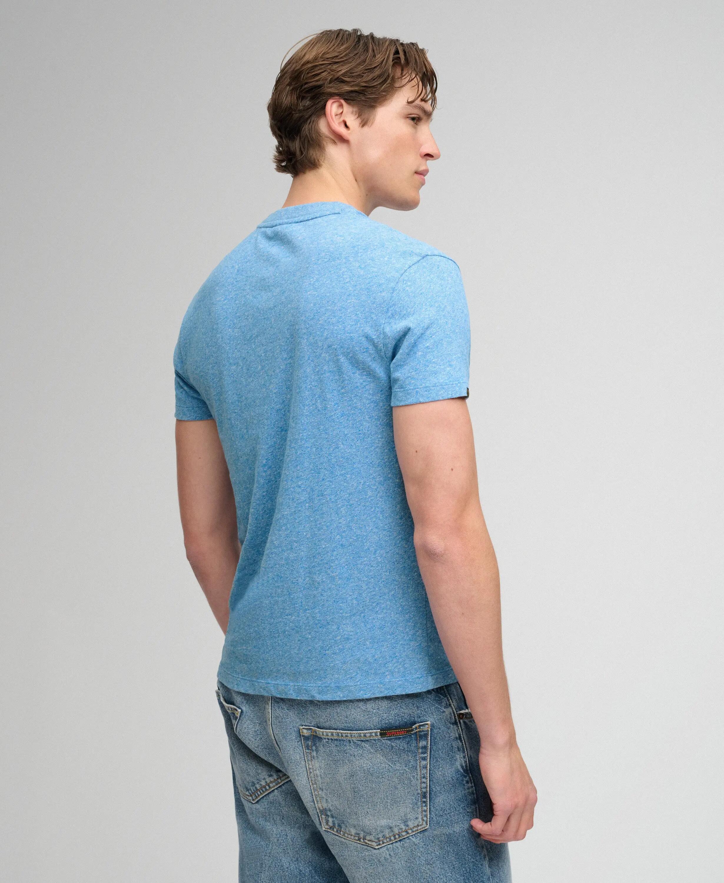 superdry Camiseta Essential Serif Logo bordado Slim fit algodón orgánico 5/7