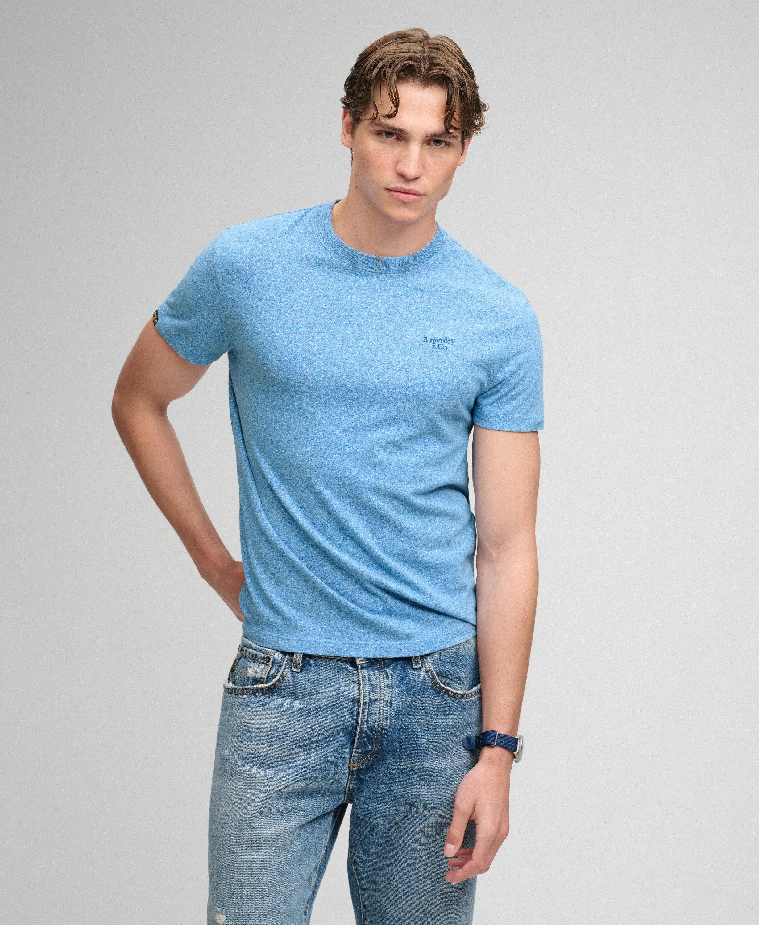 superdry Camiseta Essential Serif Logo bordado Slim fit algodón orgánico 2/7