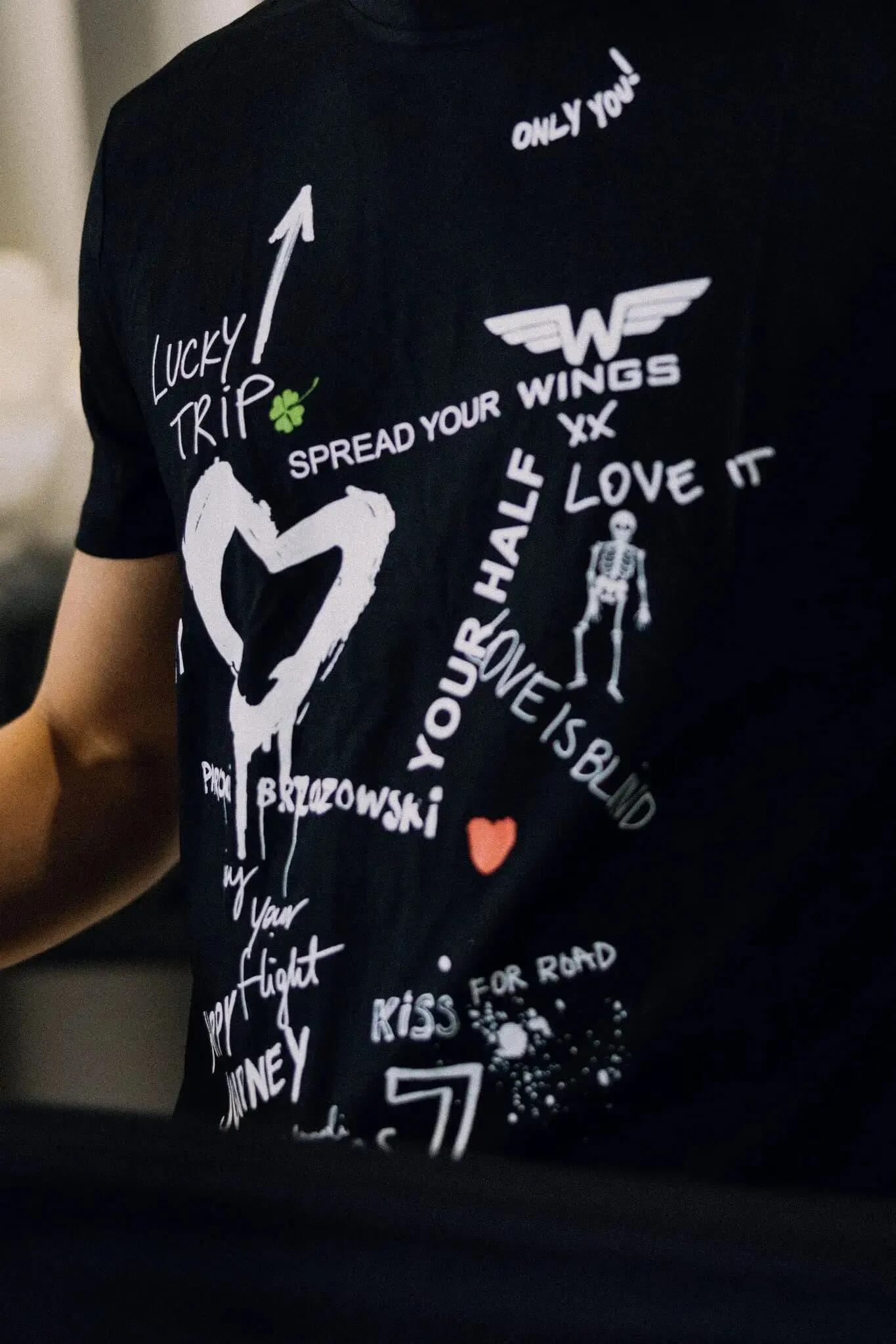 T-shirt OVERSIZE avec imprimé Wings x Paprocki & Brzozowski UNISEXE 2/4