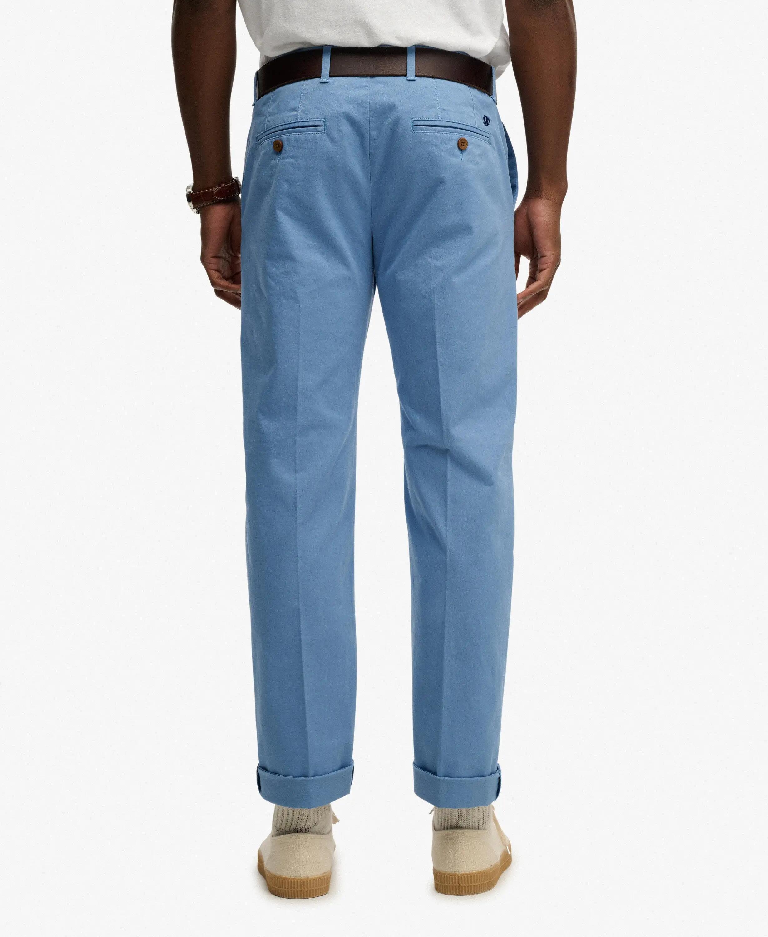 superdry Premium Regular Chinos em algodão com elastano – WASHED BLUE 5/7