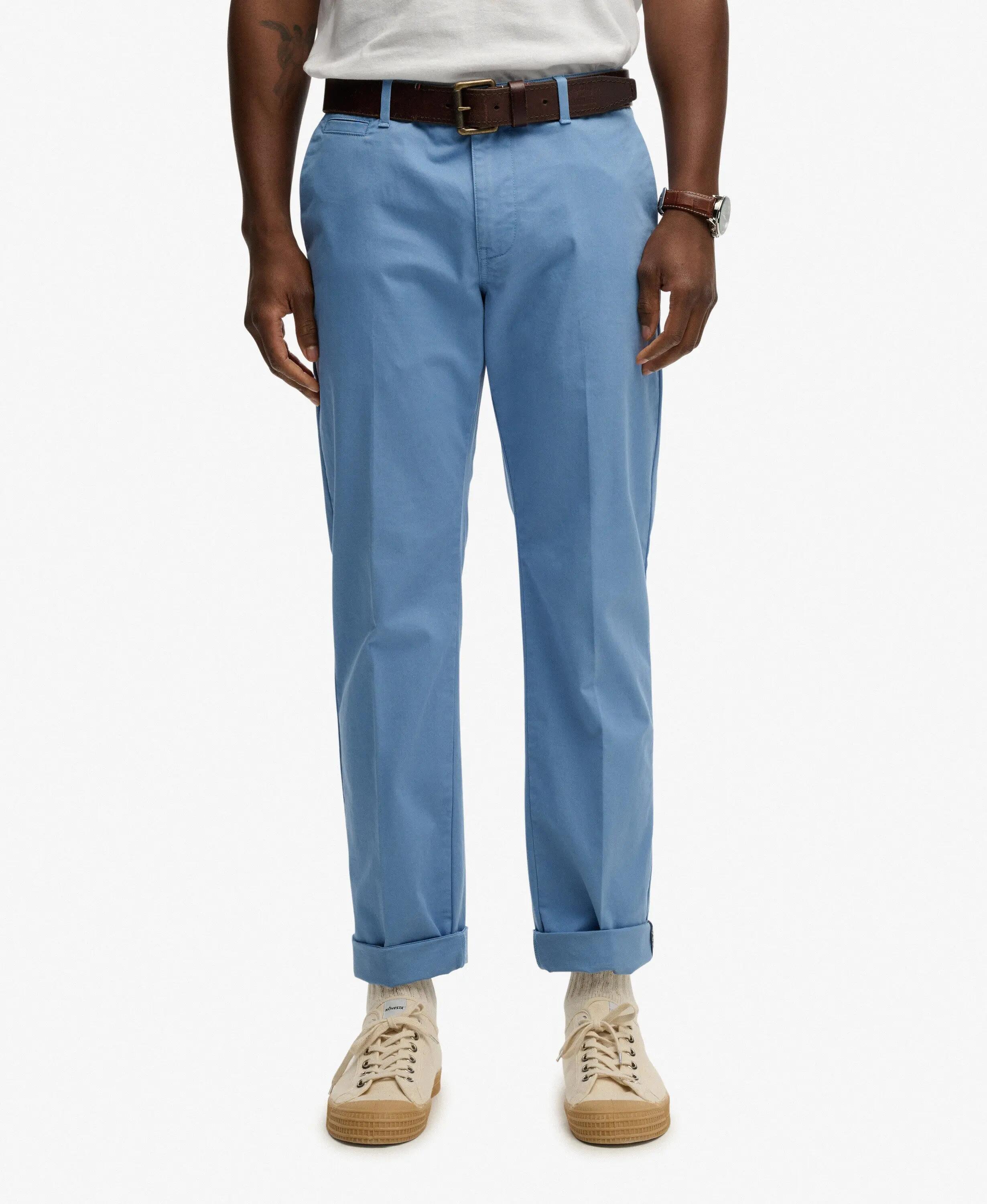 superdry Premium Regular Chinos em algodão com elastano – WASHED BLUE 4/7