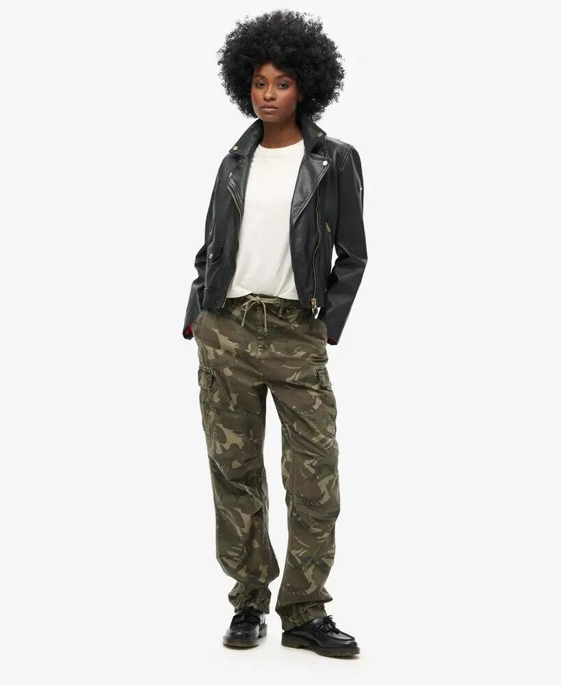 SUPERDRY picture