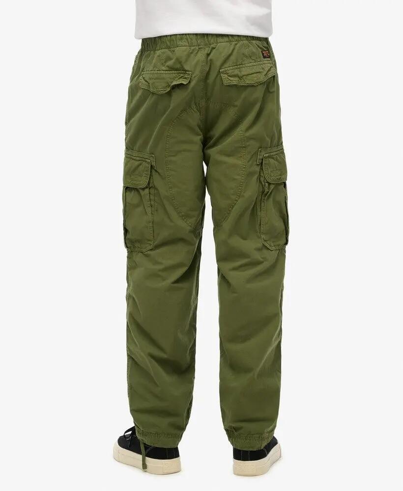 superdry Pantalon Baggy Parachute en coton Forest Olive 2/7