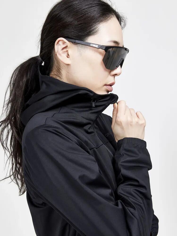 craft ADV Essence Hydro Jacket W — Impermeável, respirável, reciclada 6/7