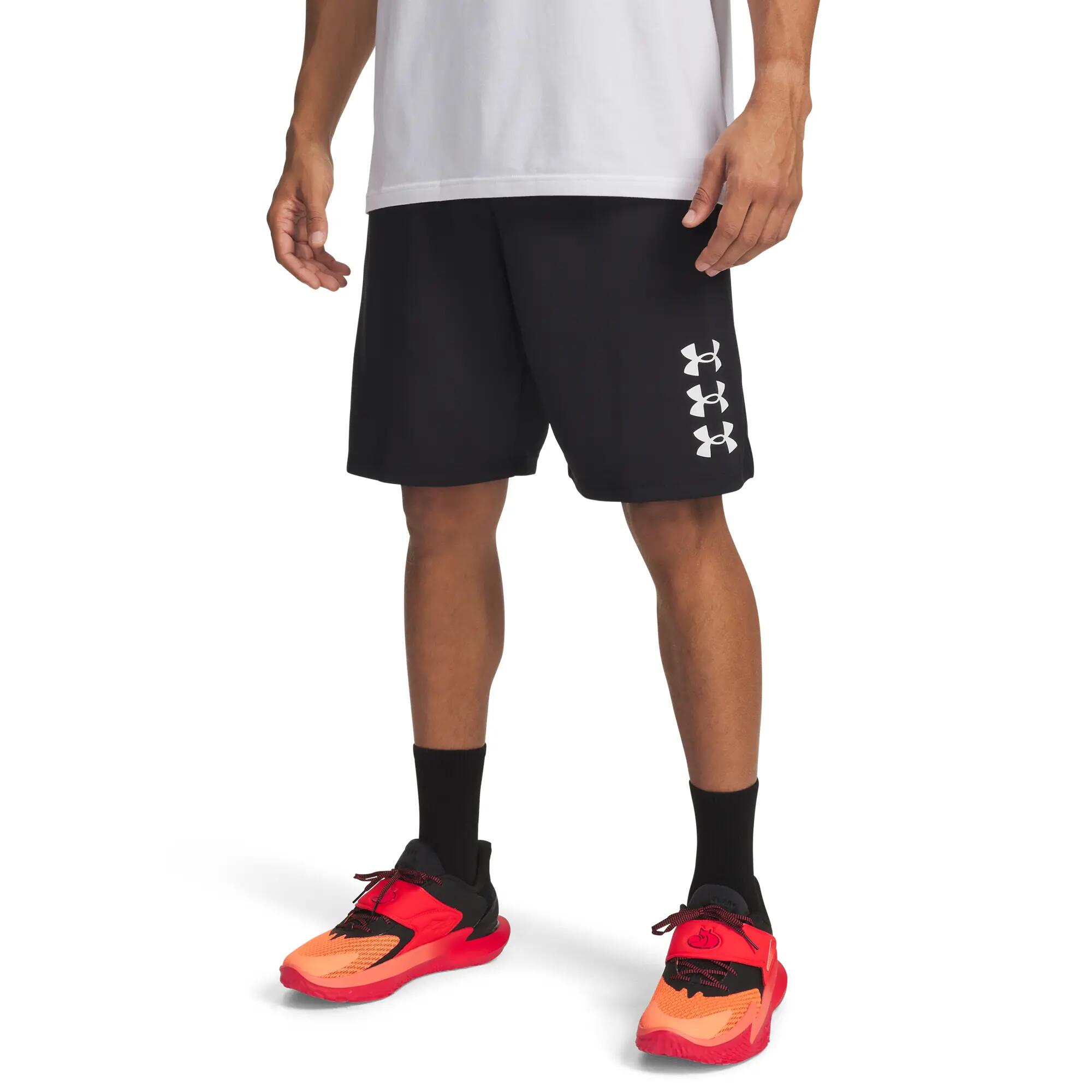 UNDER ARMOUR picture