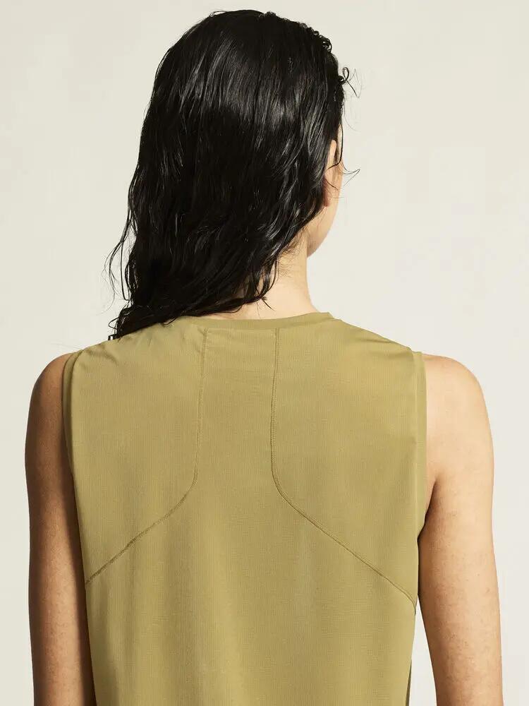 craft PRO Trail Singlet 2 W — leichtes, belüftetes Trail-Top 6/7