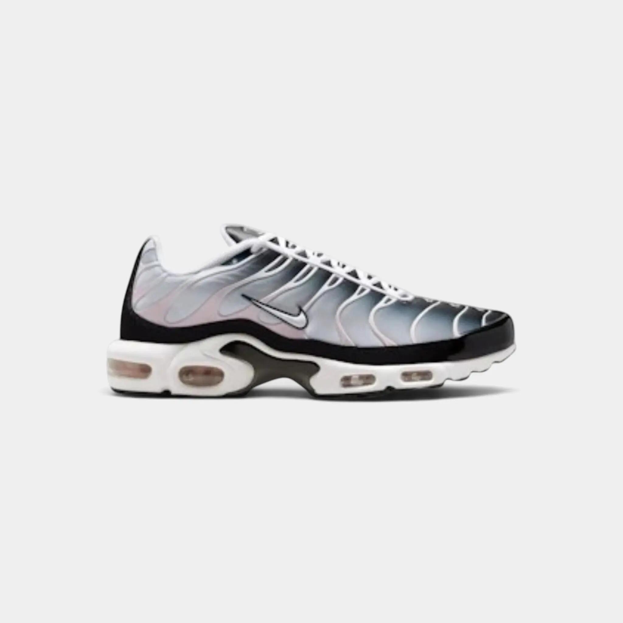 Nike Air Max Plus Black Pink Foam 1/2
