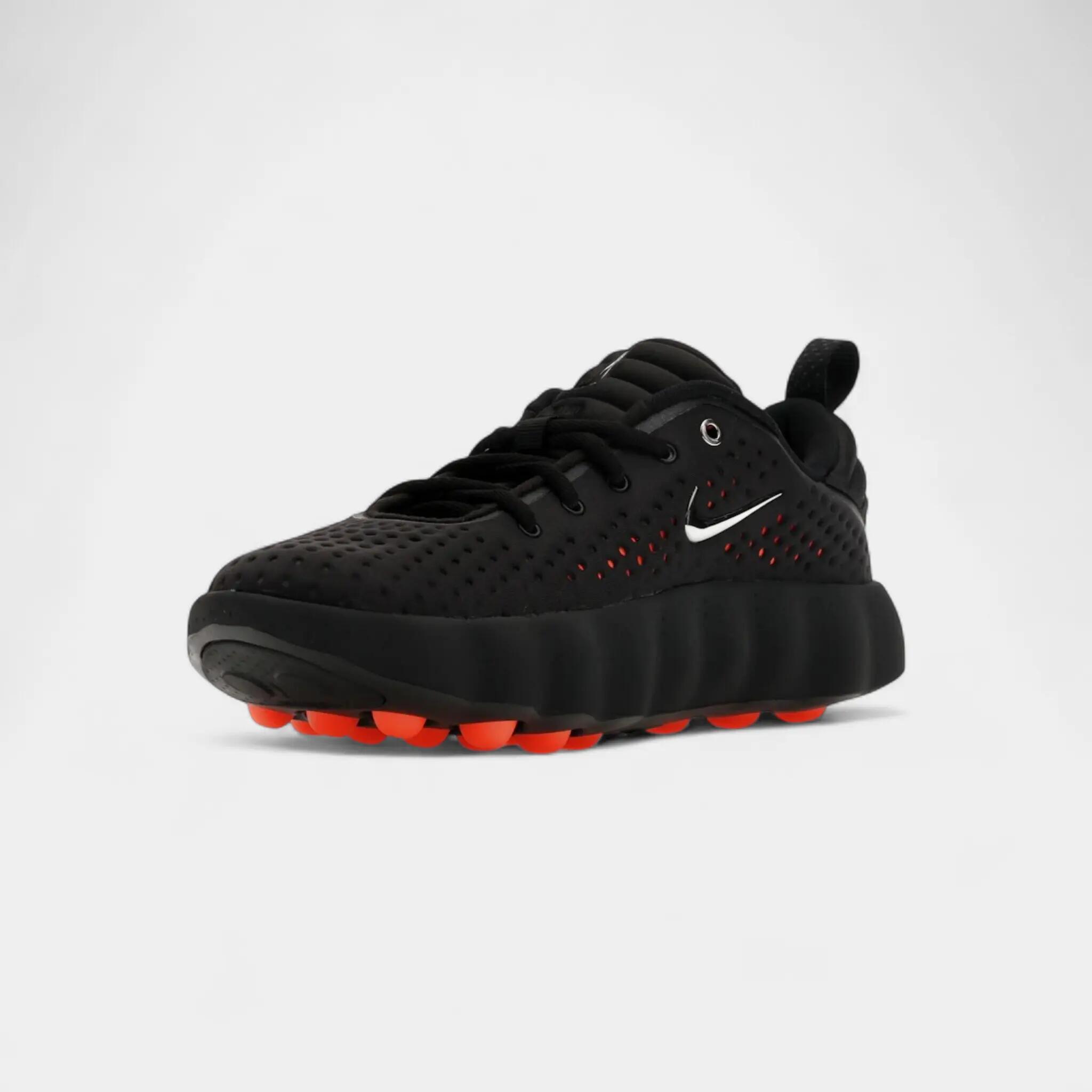 Nike Mind 002 Black Hyper Crimson 3/5