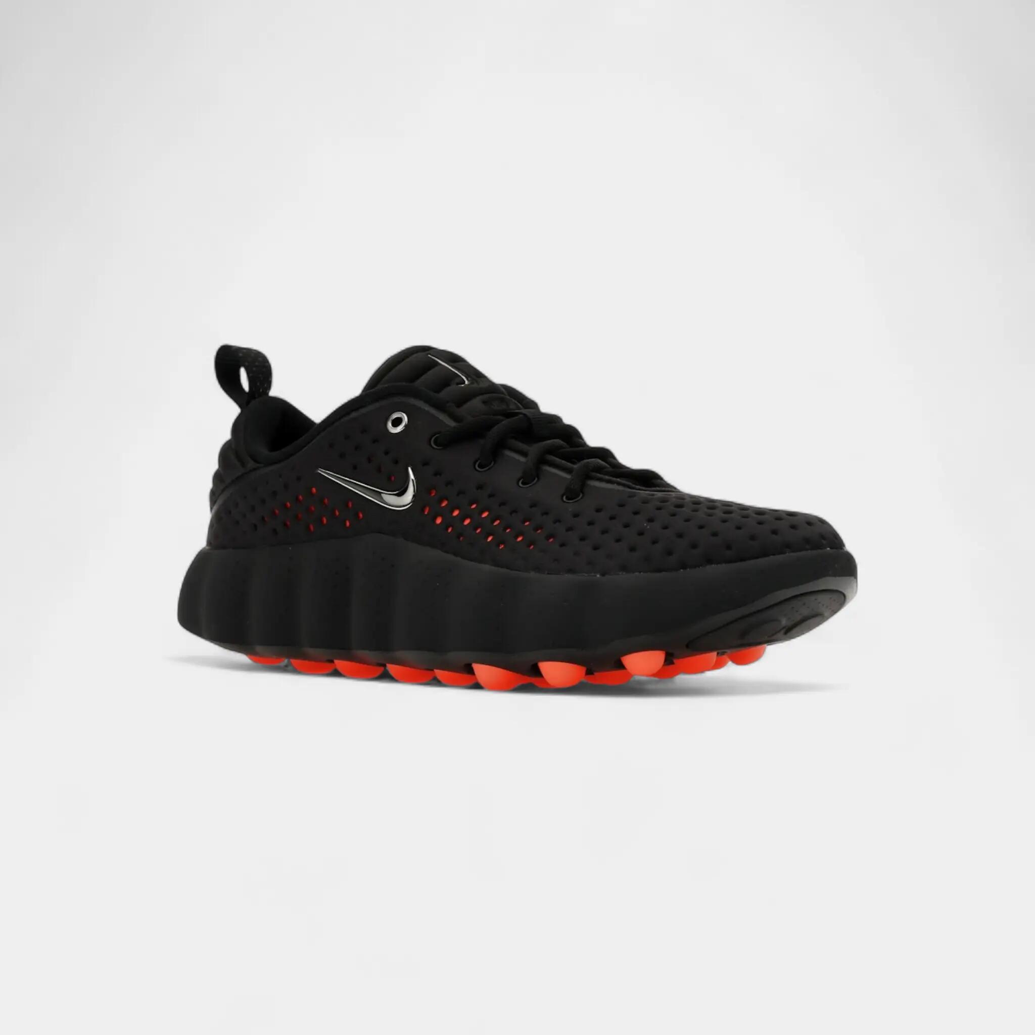 Nike Mind 002 Black Hyper Crimson 2/5