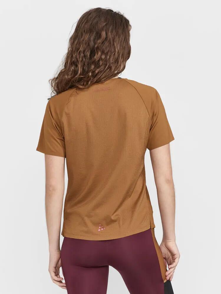 craft PRO Trail SS Tee W – Kurzärmeliges Trail-Shirt mit dehnbarem Mesh-Rücken 7/7