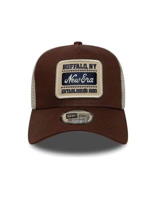 Cappello New Era marrone.