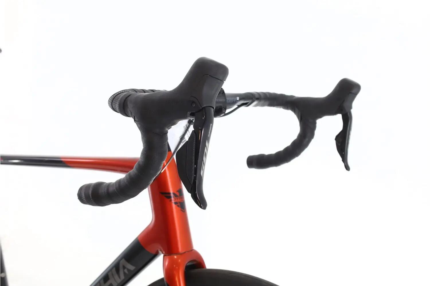 Bici strada ricondizionata · Bottecchia 8 Avio Ultimate Di2 12V · Ottimo stato 6/8