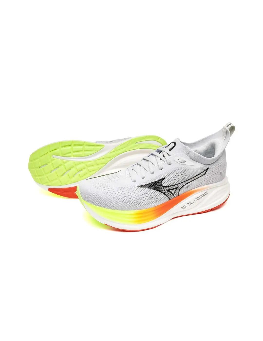 Scarpe da uomo Mizuno grigie. 6/6