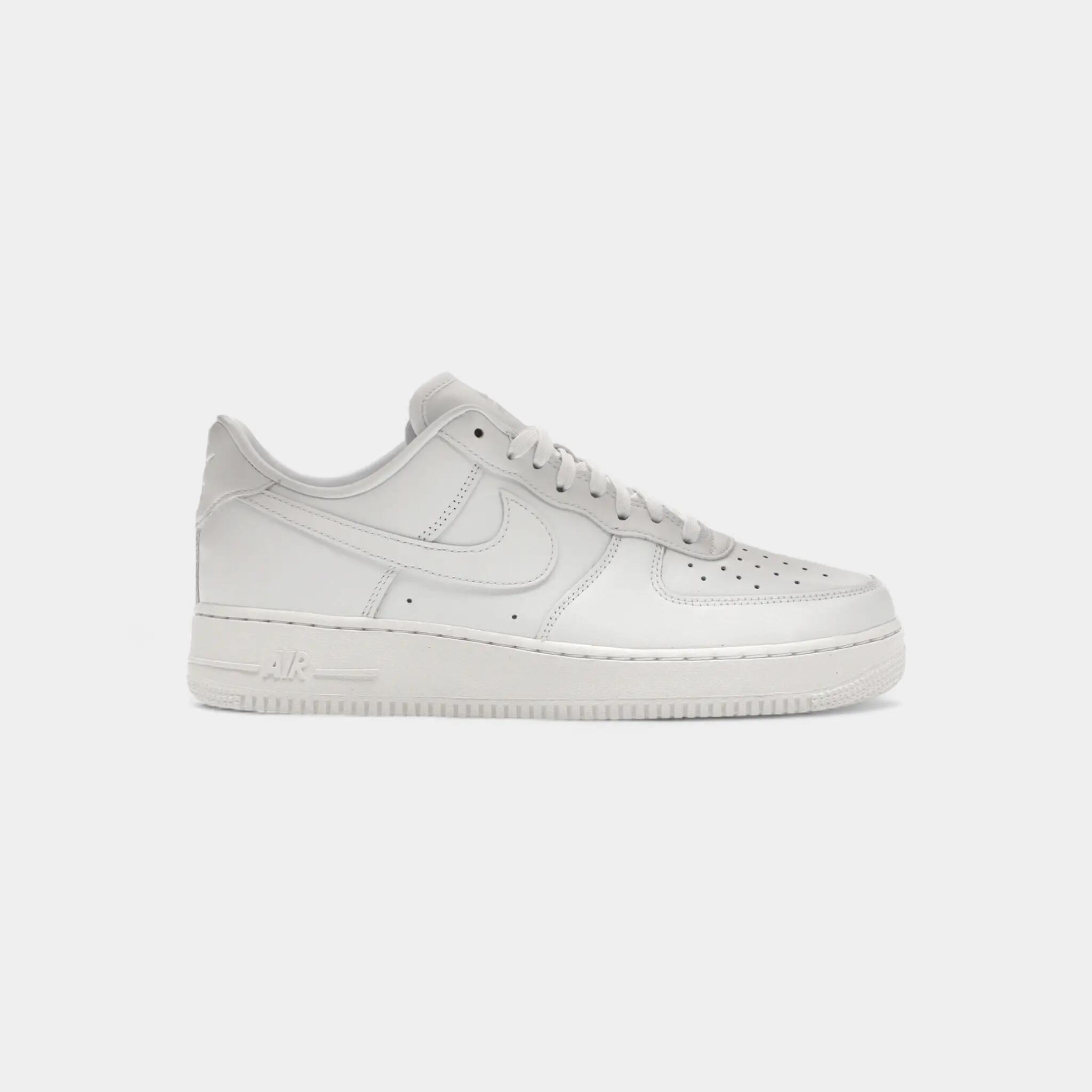 NIKE picture
