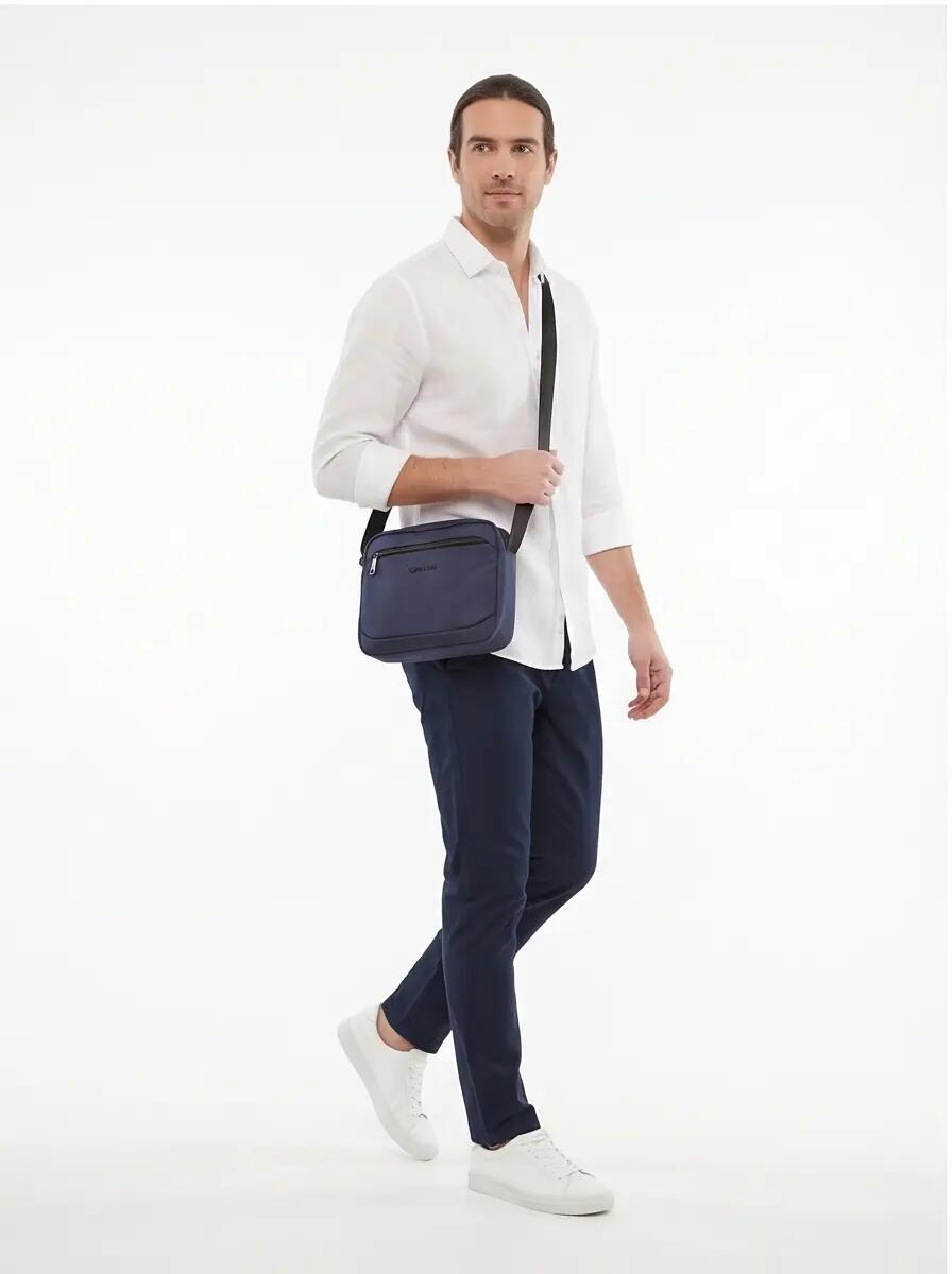 Pochette homme BRANT WINGS à bandoulière BLEU FONCÉ 2/7