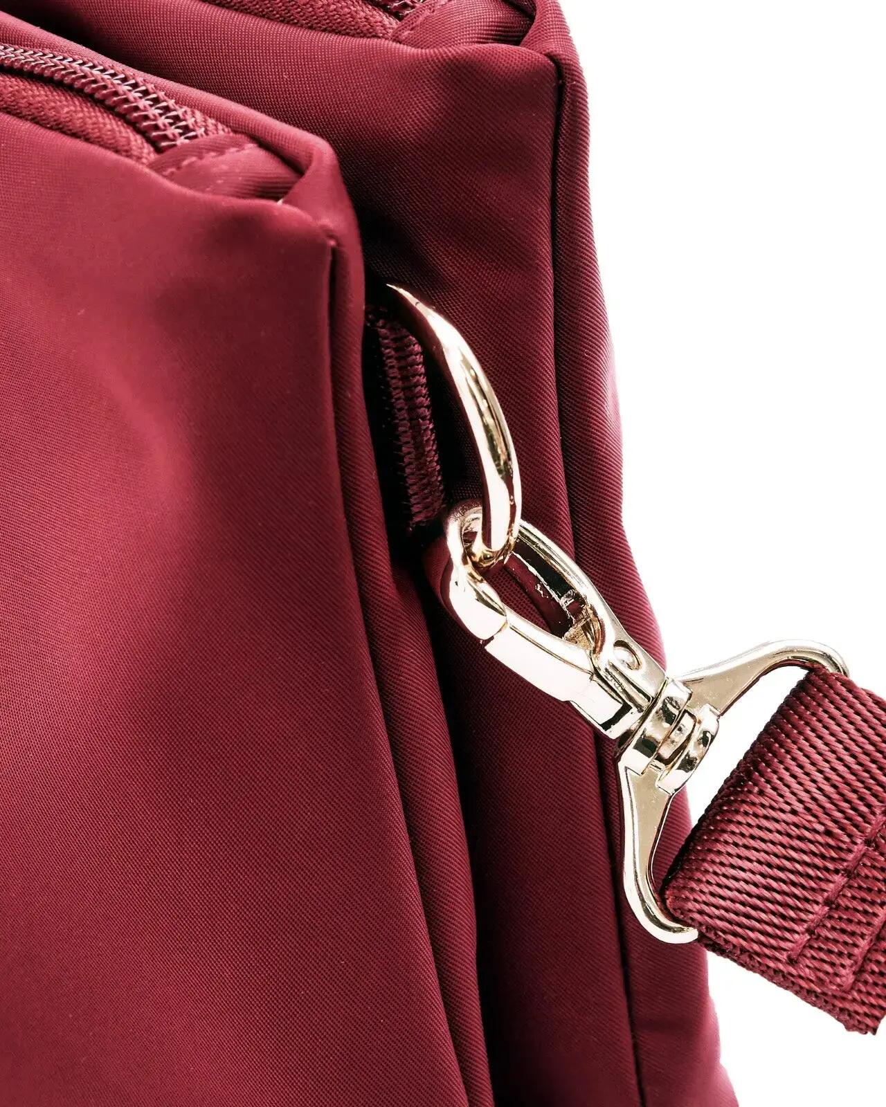 ROSELLA sporttas met make-upetui DARK RED 5/9