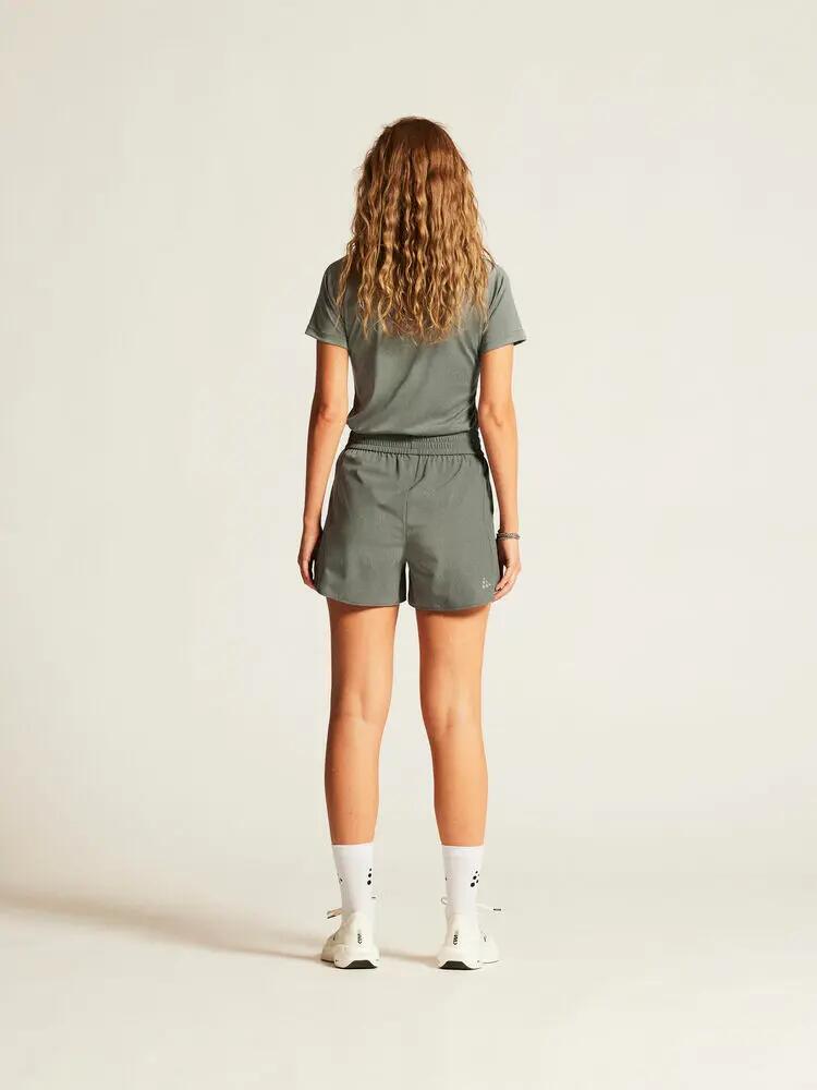 craft CORE Essence Logo Tee W – poliéster reciclado, ajuste atlético 6/7