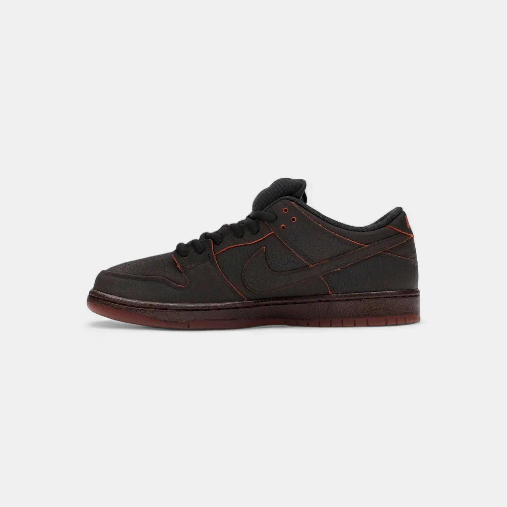 Nike Dunk SB Low Krampus 4/5