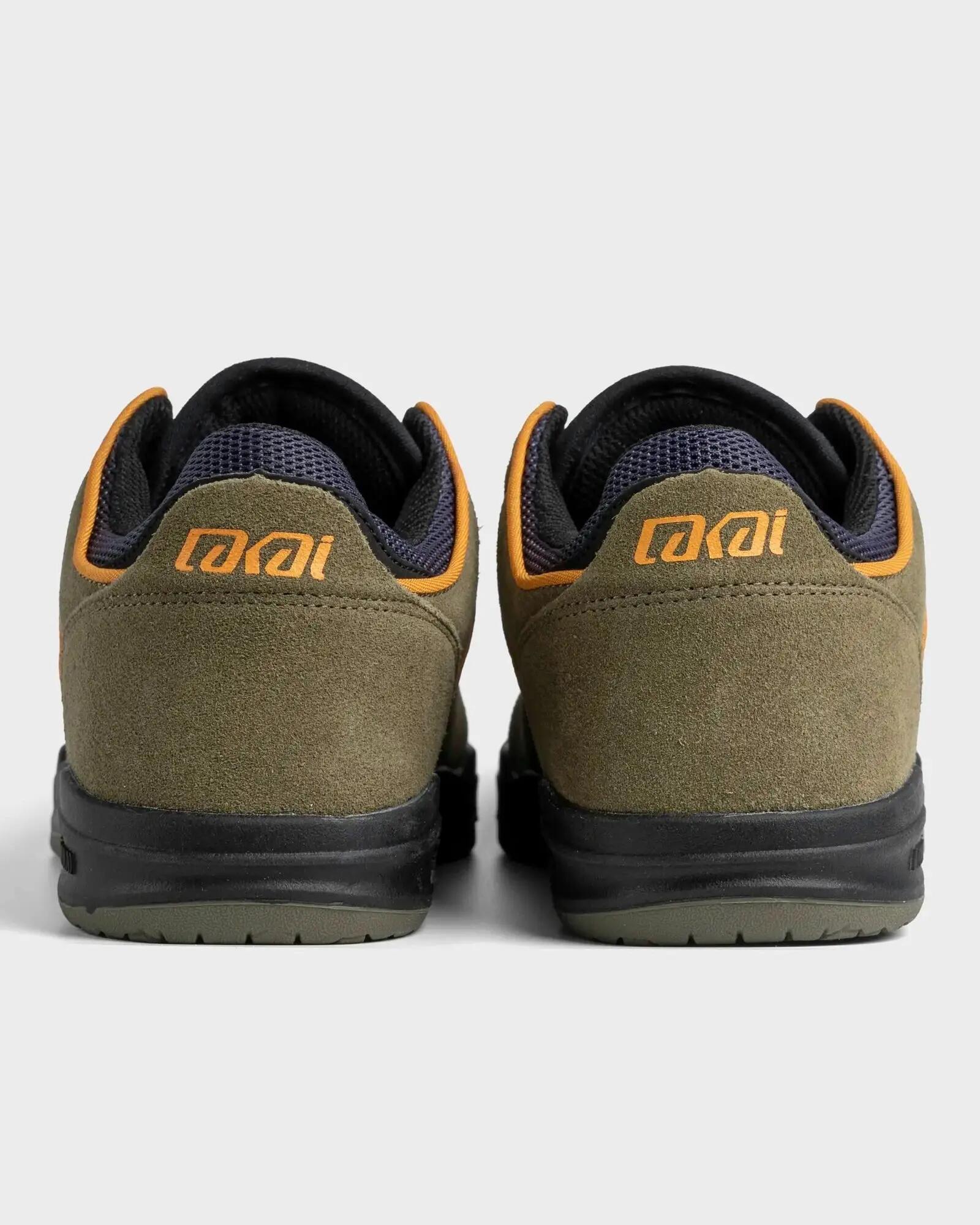 Calçado - Skate - Homem - Telford Low - Branco/Preto 8/8