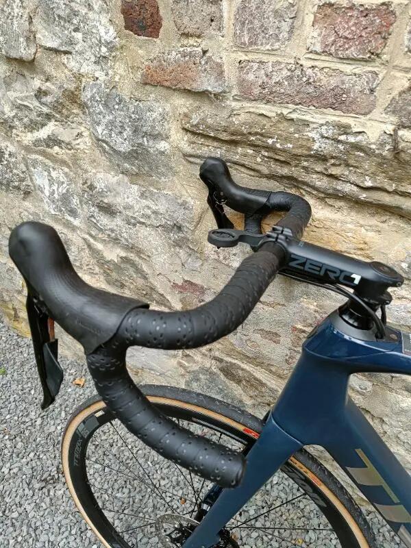 Entre Particuliers - Vélo de route carbone 2/7