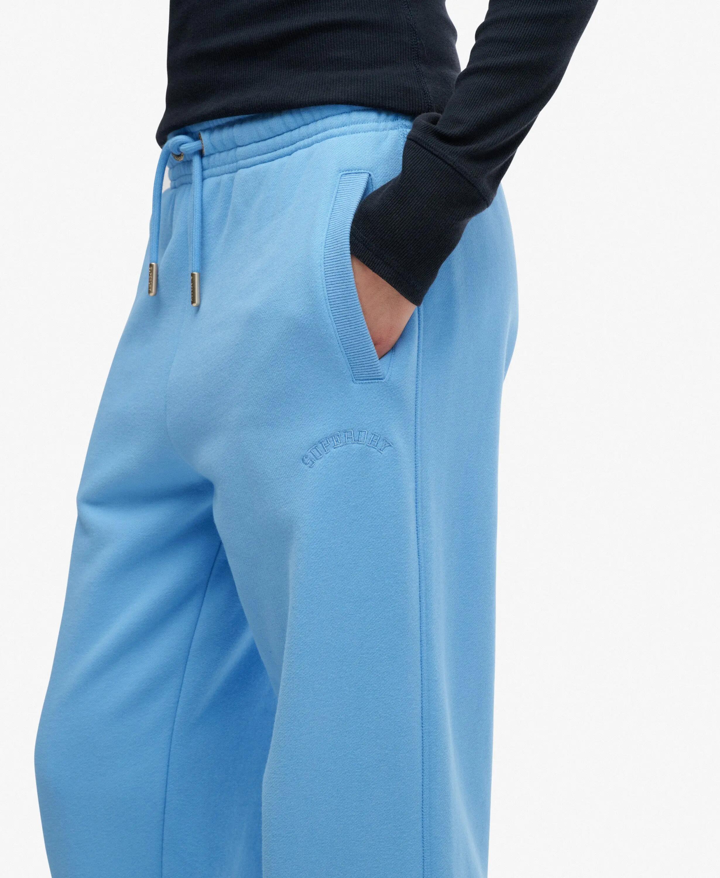 superdry Calças jogger Essential Logo Corte afunilado 2/7