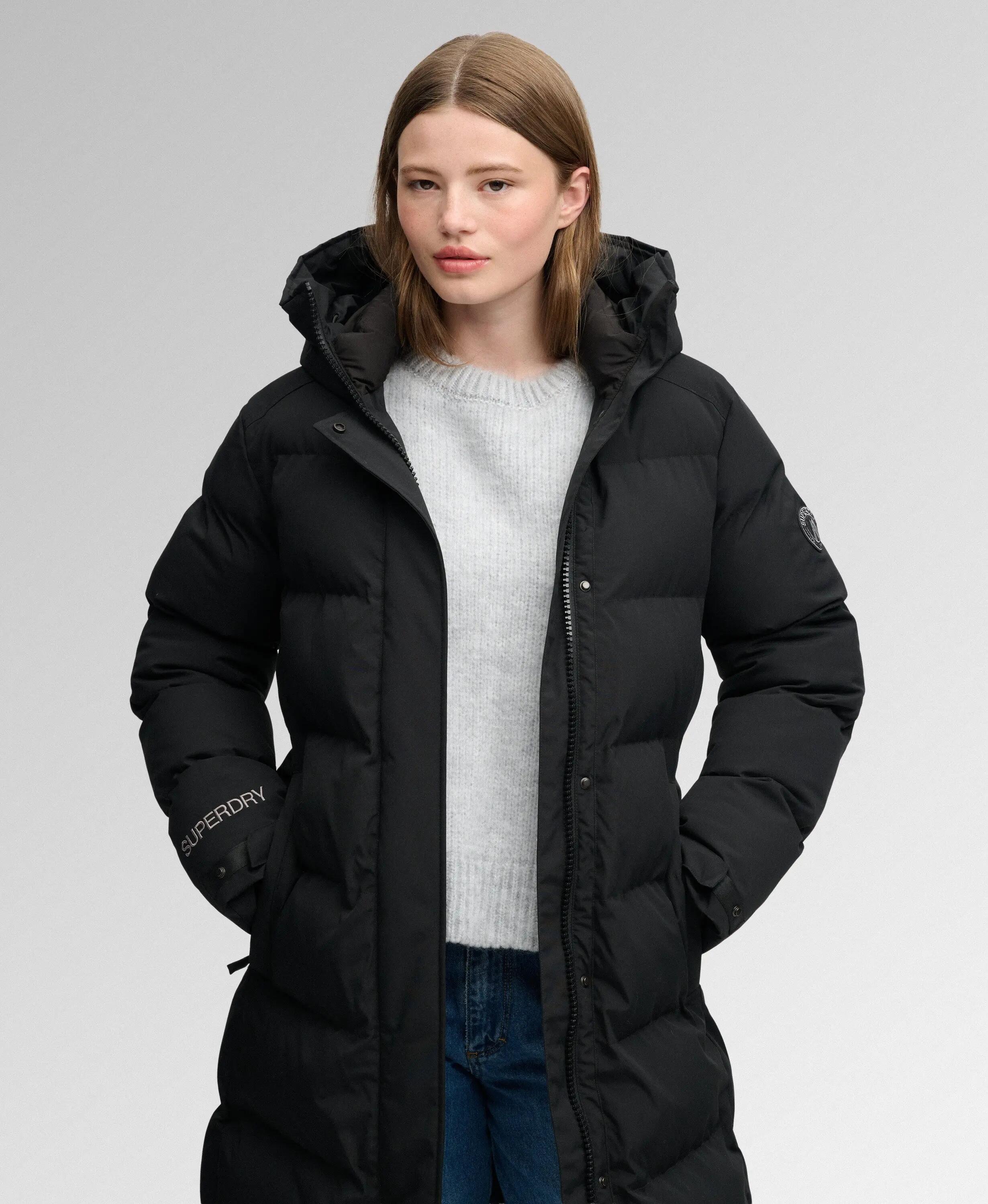 superdry Długi Pikowany Płaszcz City Chevron – Czarny 4/6