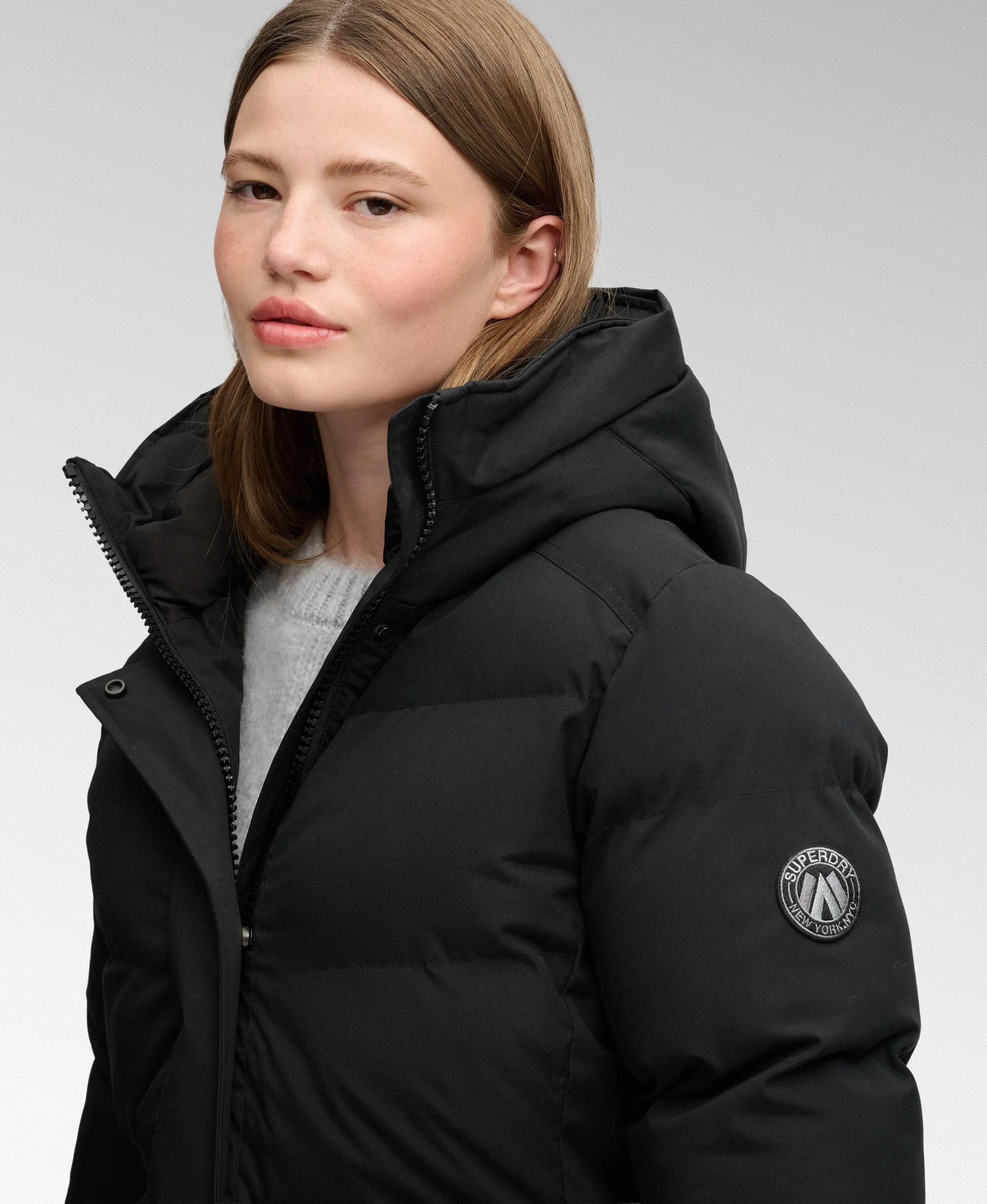 superdry Długi Pikowany Płaszcz City Chevron – Czarny 3/6