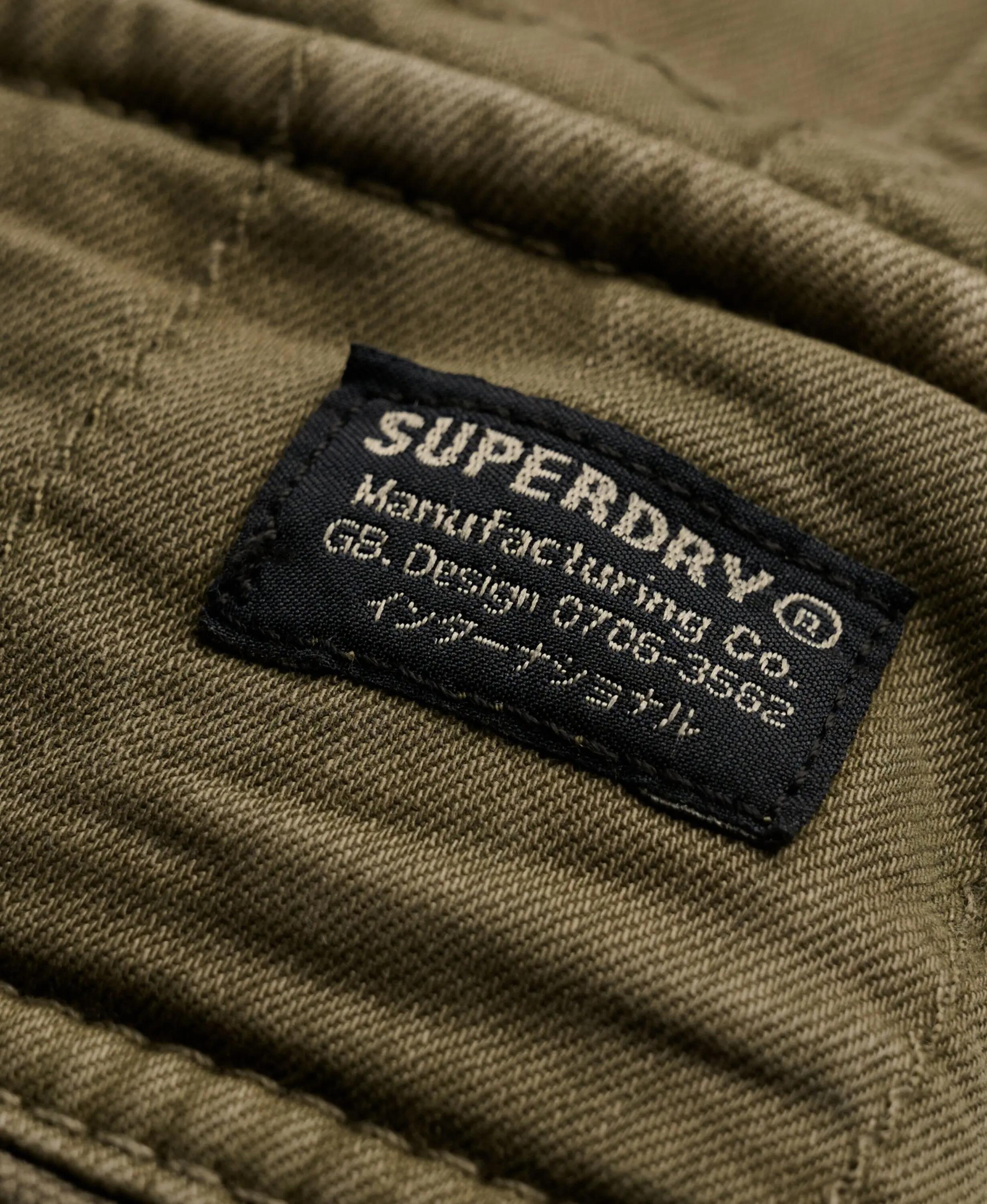 superdry Core Cargo Pants — bojówki z bawełną i elastanem – Moss Khaki 6/6