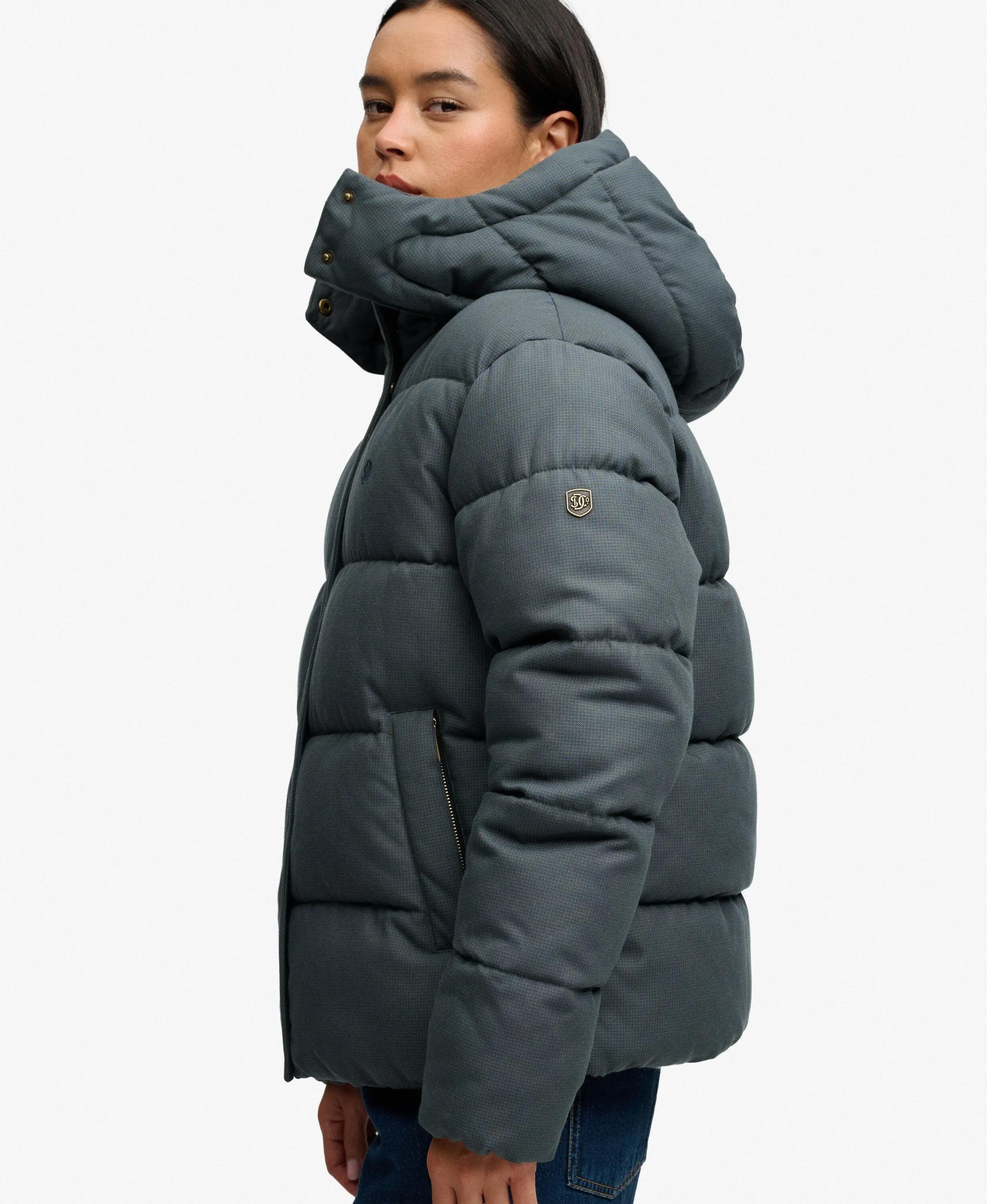 SUPERDRY picture