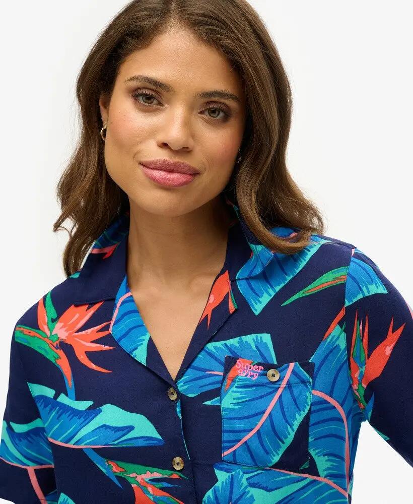 SUPERDRY picture