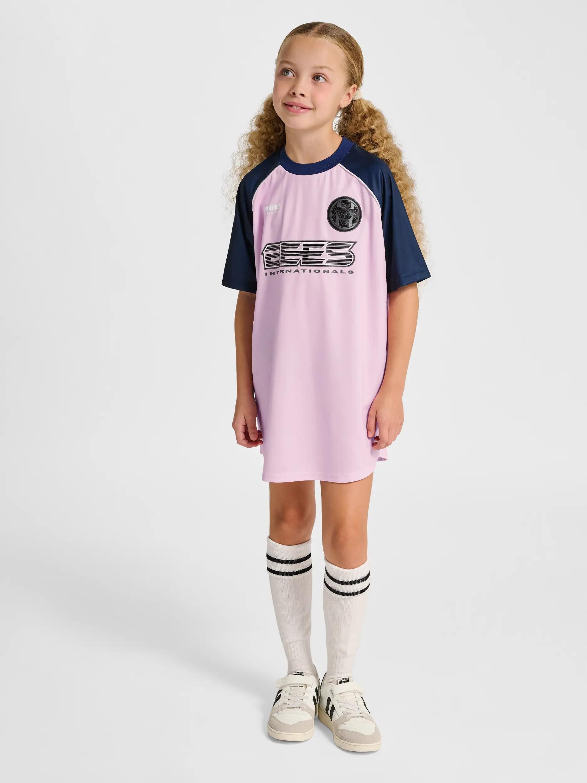 hummel Vestito hmlJR LOOSE TIGER SOCCER D/S in poliestere riciclato 5/6