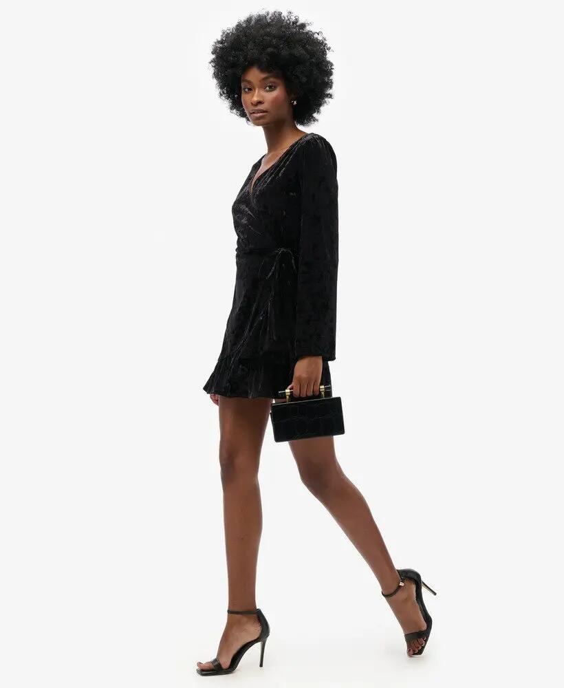 superdry Vestido mini transpassado de veludo preto 5/6